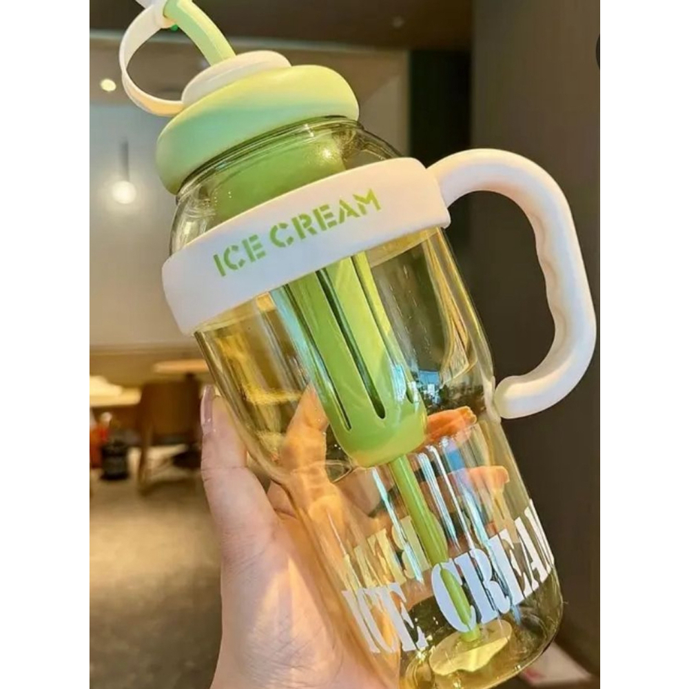 Its Hot This Summer Stay Cool With This Cute water bottle with reusable straw